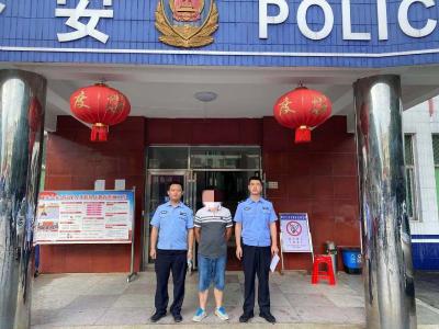离谱！好心为车祸孩子撑伞反被打……