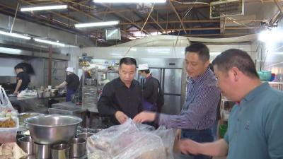 咸安区开展“五一”节前食品和特种设备安全督查工作