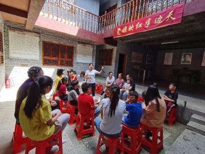 讲党史、庆六一，咸安家庭接力红色家风故事