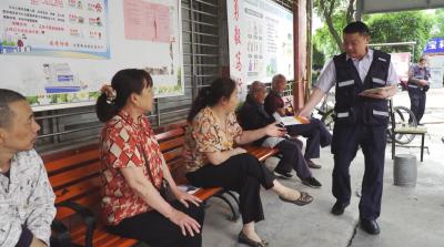 咸安应急管理部门集中开展防灾减灾宣传