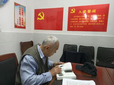 余热未尽献 老骥不偷闲 ——记御景园小区党支部书记马志明同志感人事迹