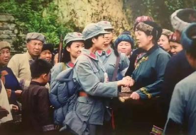云听红色经典故事㉜​——半条被子