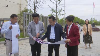 省委党史研究室主任何光耀来我市调研党史教育工作