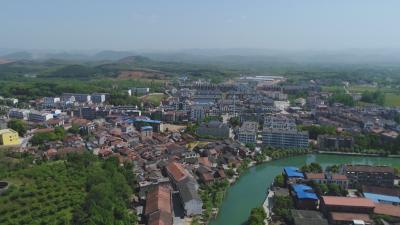 汀泗桥镇：“三个聚焦”促使脱贫攻坚向乡村振兴平稳过渡