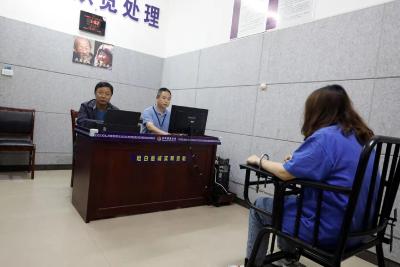 男子掉入温柔陷阱 女友拿走14万后玩失踪