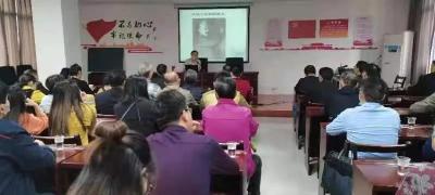 花坛社区：党员干部集中“充电”学党史