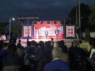 向阳湖镇开展“全民参与，创卫有我”百姓宣讲暨文艺汇演活动