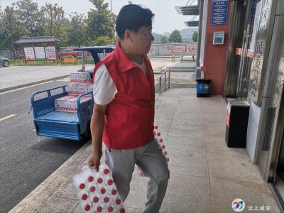 青龙社区：关爱志愿者，让爱无限循环