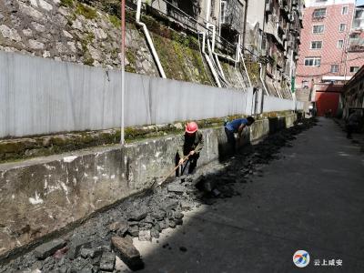 宁虹农贸市场大变样！咸安城管积极推进市政设施改造