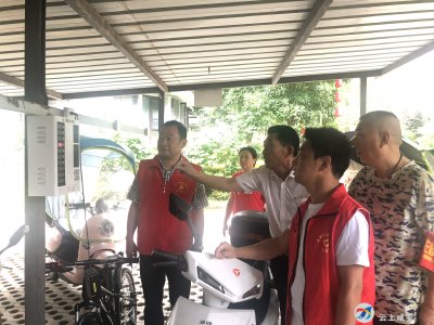 万年路社区：排查安全隐患，构建和谐社区