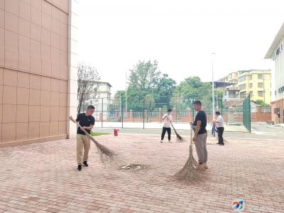 市泉都学校：清洁校园迎接新学期