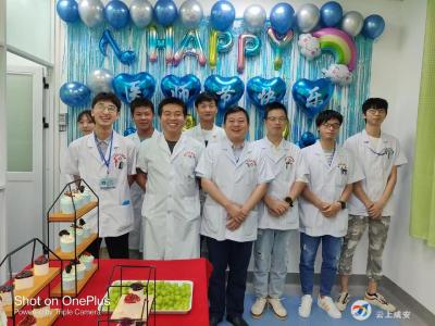 医者仁心 | 节日在岗获惊喜 女儿远程送祝福