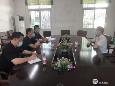 镇权调研指导温泉街道办事处疫情防控工作