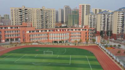 新闻特写：开学前的一场“头脑风暴”