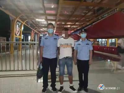 咋回事？男子扫码支付买香烟 店家却没收到钱……