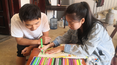 咸宁市特殊教育学校:送教上门“情暖折翼天使”