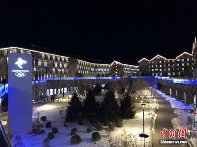 小中大张家口冬奥村（冬残奥村）首次亮灯