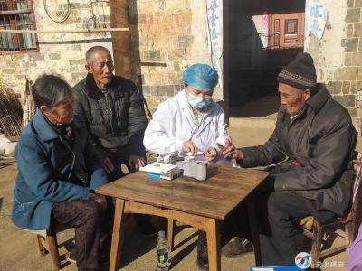 健康关怀送上门 免费体检暖人心