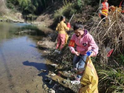大幕乡新时代文明实践所：百名志愿者参与“学雷锋”活动