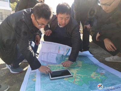 咸安区自然资源和规划局召开乡村规划师入驻座谈会