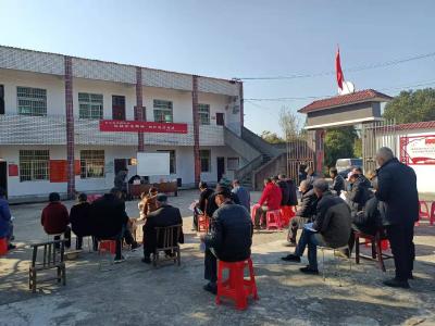 宪法宣传进农村 法治理念入人心