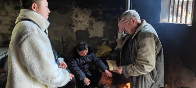 真情暖寒冬 温暖献爱心