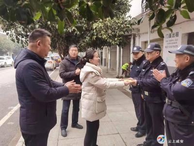 感谢坚守的你！汀泗桥镇慰问除夕坚守一线工作人员