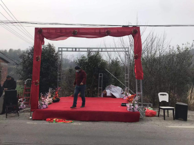 “白事简办、红事缓办”，双溪桥镇制止违规聚餐行为