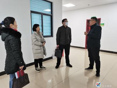 区委编办深入公共检验检测中心调研机构编制工作