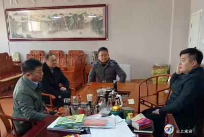 咸安商贸物流区：深入企业调研  铆足“虎”劲促发展