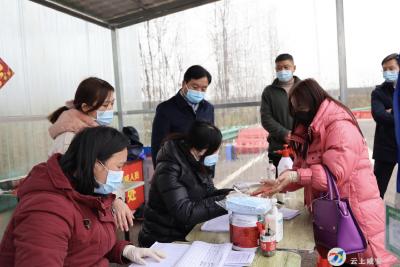 顾兴旺督查咸安疫情防控工作时要求  提高警惕 迅速行动 毫不放松抓好疫情防控各项工作