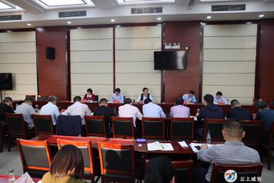 顾兴旺在咸安区“中国桂花城”建设工作推进会上强调  久久为功推动一二三产业融合发展