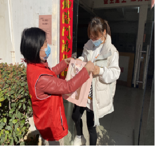 南大街社区：送你一朵小花花