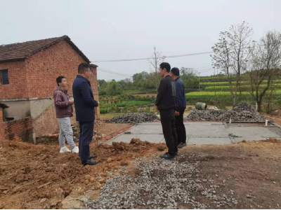 加快推进危改进度 保障群众住房安全
