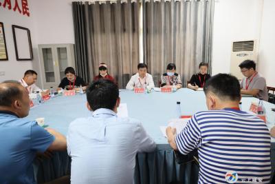 “察民情、聚民智、惠民生”人大代表在行动