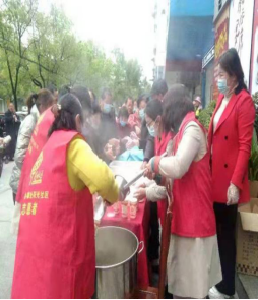 阳光社区：“爱心早餐”带给居民满满温暖