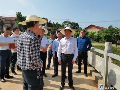 顾兴旺调研“两湖连通”工程和温氏佳丰食品公司