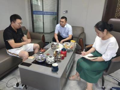 区公检中心：开展“遍访企业解难题”实践活动