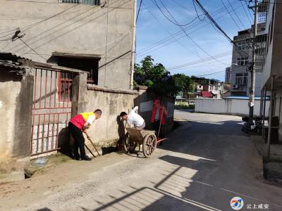 双泉社区：清理沟渠  还净于民