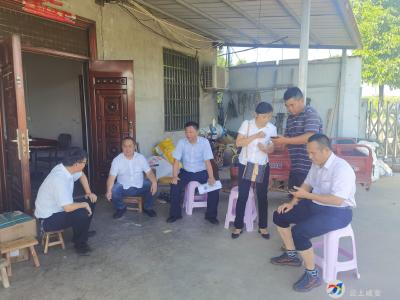 区农业农村局：党员干部下基层 排忧解难暖民心