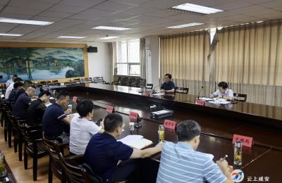 顾兴旺在“蟾宫折桂”认养古桂花树活动推进会上强调  增强咸宁学子故乡情 助力中国桂花城建设