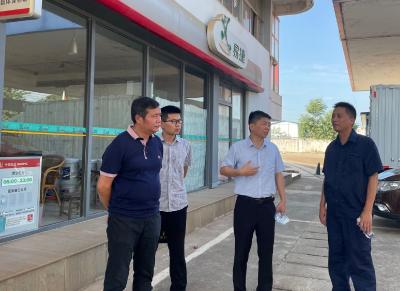 高温天气防隐患，咸安区陈浩副区长带队督查加油站安全生产工作