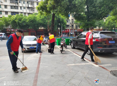 美好生活共同缔造！咸安开展“迎中秋·万人洁城大清扫”活动 