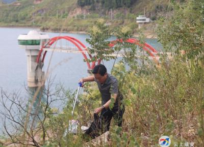 顾兴旺巡查南川水库时要求  共护一湖碧水 共享美好环境