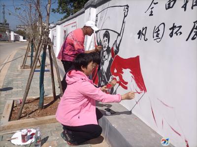 张公庙村：千米彩绘墙宣讲党的二十大