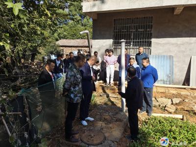 推动户厕整改 助力乡村振兴