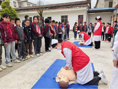 浮山街道白鹤村：“救”在身边，急救知识进校园