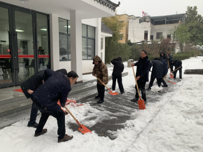 横沟桥镇：应对冰雪天气我们在行动