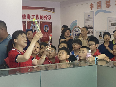 永安街道办事处社区戒毒康复中心：为爱导航，情暖童心