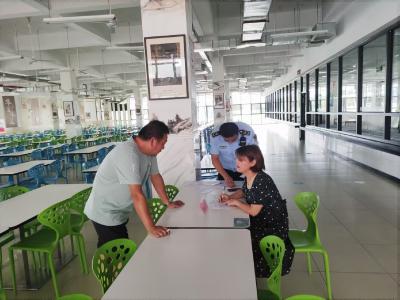 贺胜桥镇市场监管所：全力整治校园文化环境及食品安全